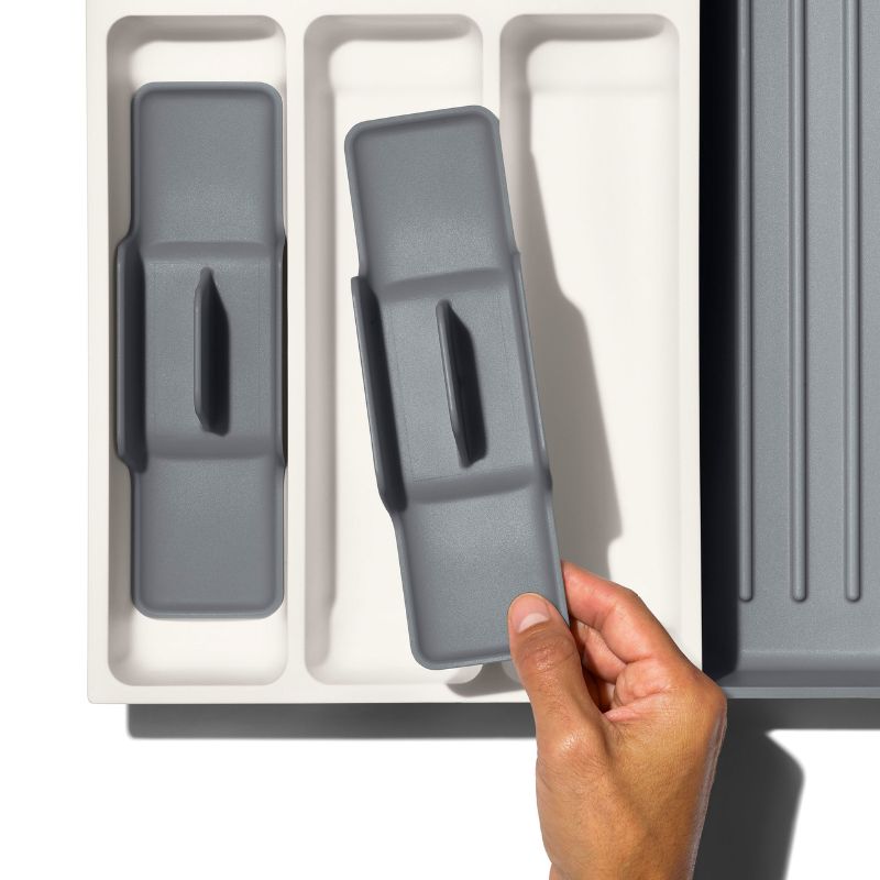 OXO - Expandable Utensil Drawer Organiser