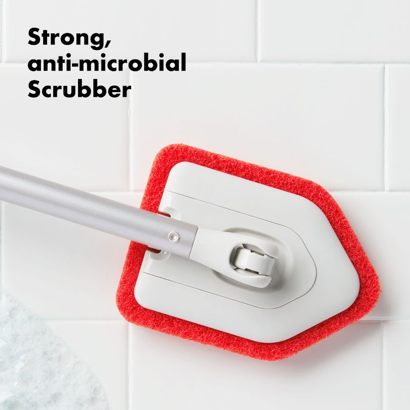 OXO - Extendable Tub & Tile Scrubber