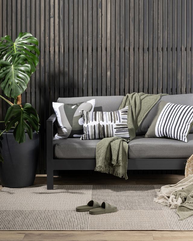 Collingwood Floor Rug - Navy 200x290cm - OLLO