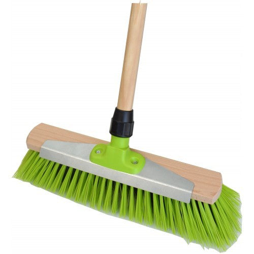 Freund Garden Yard Broom with scraper, 460x140mm, featuring durable bristles and ergonomic handle for effective sweeping.