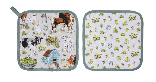 Cotton pot mat featuring whimsical farm animals on a soft grey background, perfect for heat protection in your kitchen.