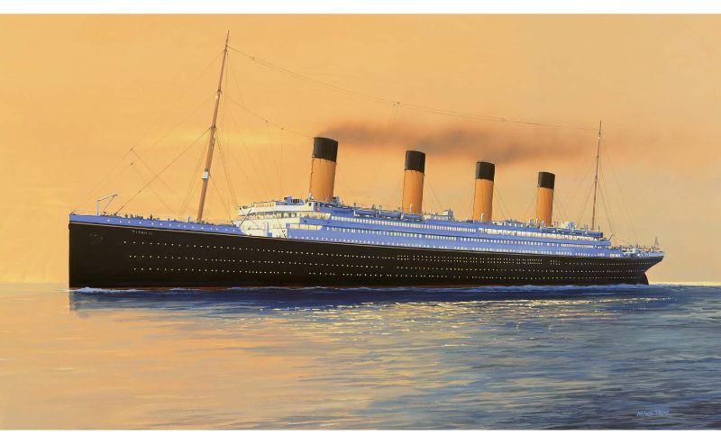 Airfix Kit Model - 1:700 RMS Titanic Gift Set