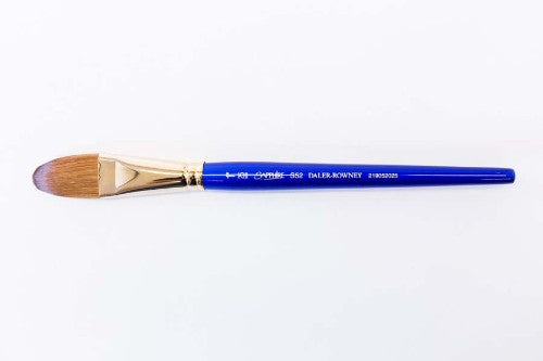 Sapphire S52 Oval Wash 1" artist brush featuring a blend of red sable and synthetic filaments for superior painting performance.