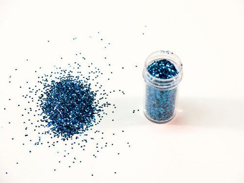 Vibrant baby blue glitter in 1kg, perfect for arts, crafts, and adding shimmer to projects like card making and cake decorating.