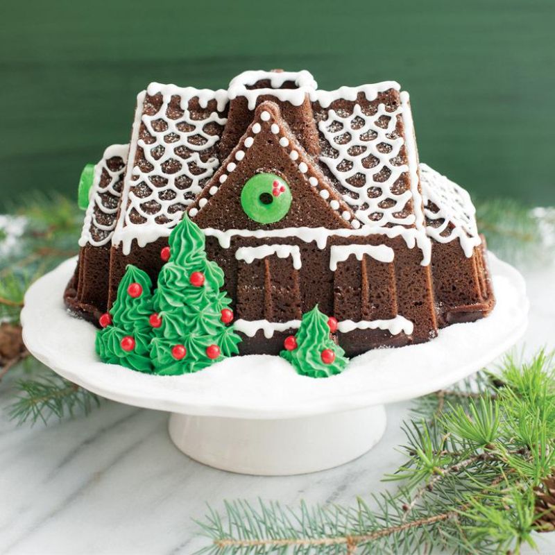 Nordic Ware Gingerbread House Bundt® Pan