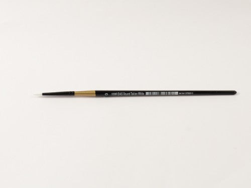 High-quality Das S1008r Taklon Round #0 brush for smooth, precise strokes in various media.