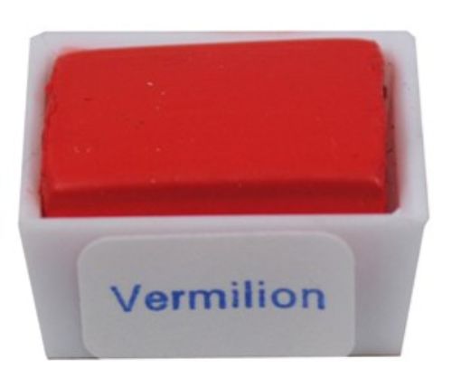 Vibrant Daler-Rowney Georgian Vermilion half pan, perfect for striking watercolor landscapes and portraits.