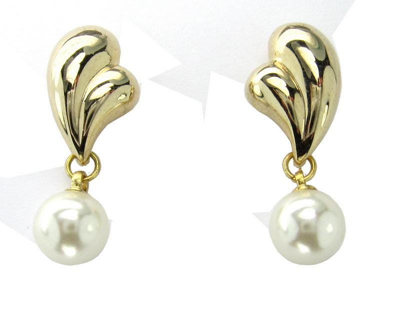 Earrings Gold. Pearl