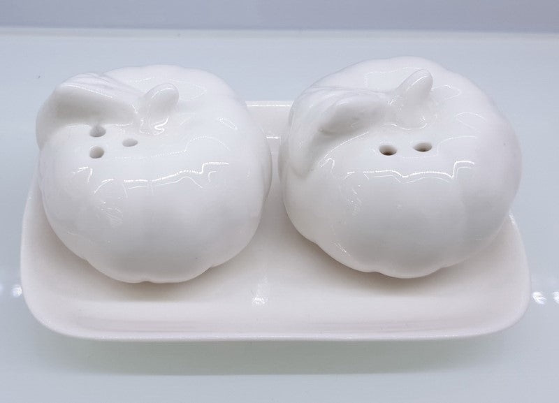 Pumpkin Salt & Pepper Shakers - Set of 2