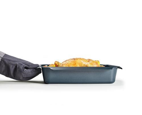 Nest Oven Set of 3 Roasting Trays - Joseph Joseph