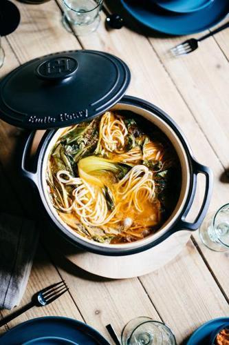 SUBLIME Round Dutch Oven / Stewpot - 5,5 L - Emile Henry