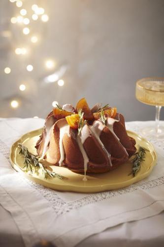 Madeleine Round Serving Platter - Rose Candy - Emile Henry