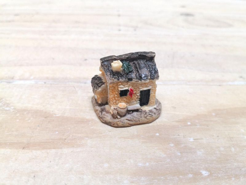 Ornament - Mini Farmer House (3.5cm)