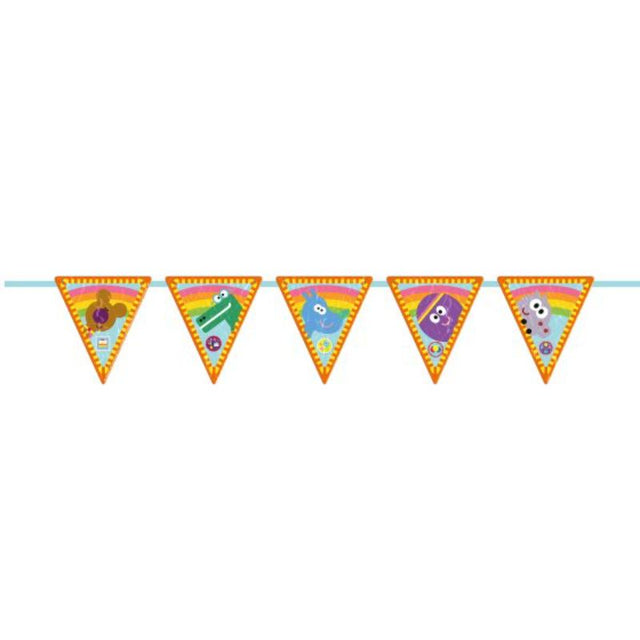 Vibrant 3m Hey Duggee paper pennant banner featuring beloved characters for festive children's celebrations.