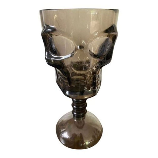 Skull shaped wine glass with detailed design, perfect for wine, cocktails, and Halloween parties.