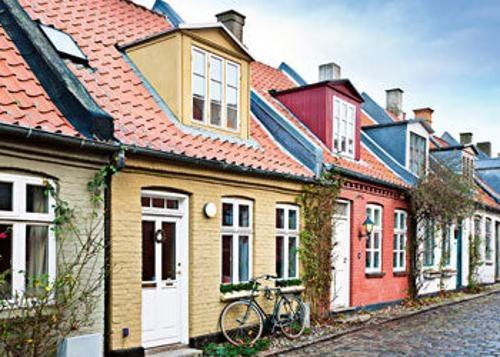 Ravensburger - Aarhus Denmark Puzzle 1000 Pieces