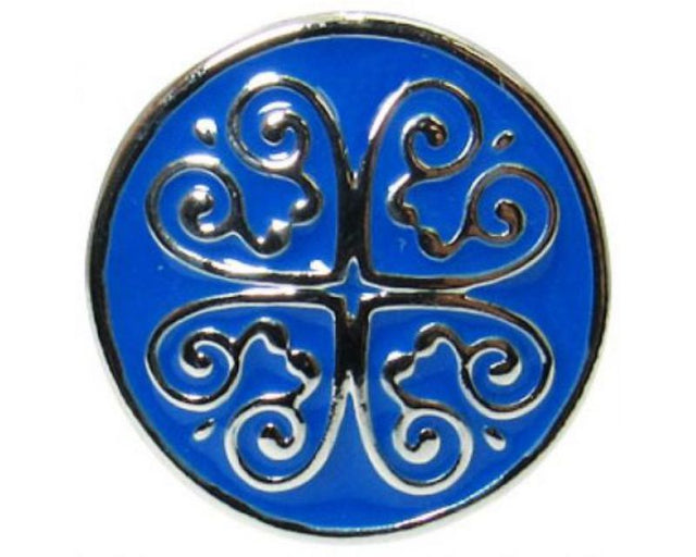 Celtic Heart snap in vibrant blue hues, symbolizing love and elegance for personalized jewelry designs.