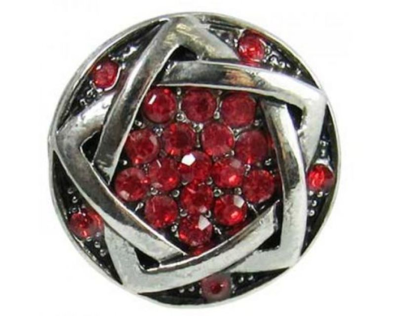 Vibrant red diamante star snap adds elegance and glamour to any accessory, perfect for special occasions and everyday wear.