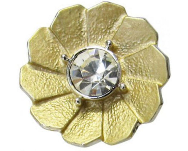 Elegant flower snap with sparkling diamante embellishments, perfect for enhancing any outfit.