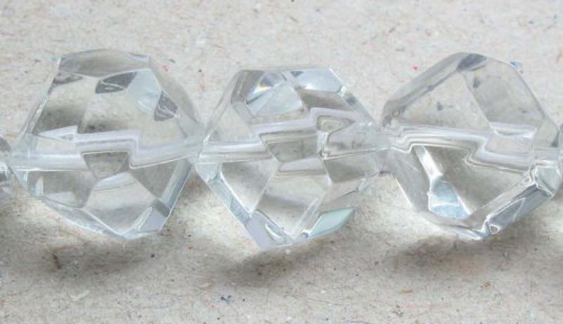 Beads - Glass Faceted Beads - 10mm 3beads Faceted Diag Cube  - Set of 3  CLEAR