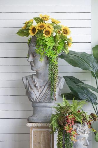 Bust - 500 X 320 X 780