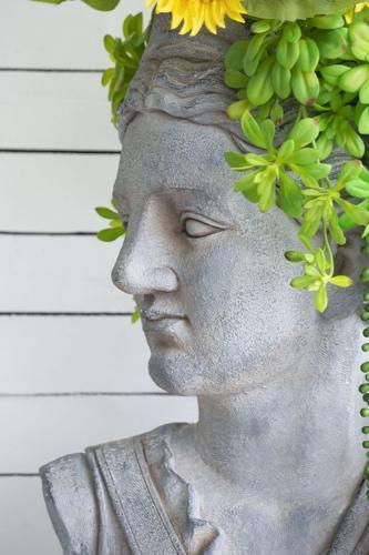 Bust - 500 X 320 X 780