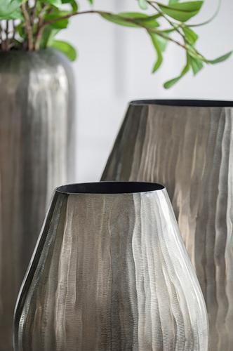 Aluminium Vase - 240 X 140 X 310