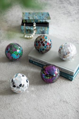 Mosaic Balls Set of 5