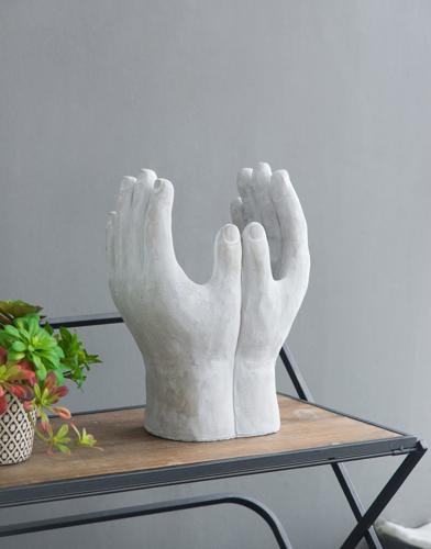 Hand Statue Planter - 250 X 160 X 370