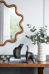 Cat Figurine - 175 X 100 X 270