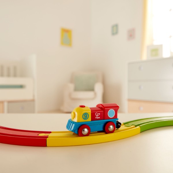 Brave Little Engine - Hape
