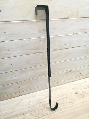 Adjustable Metal Wreath Hanger (Black)