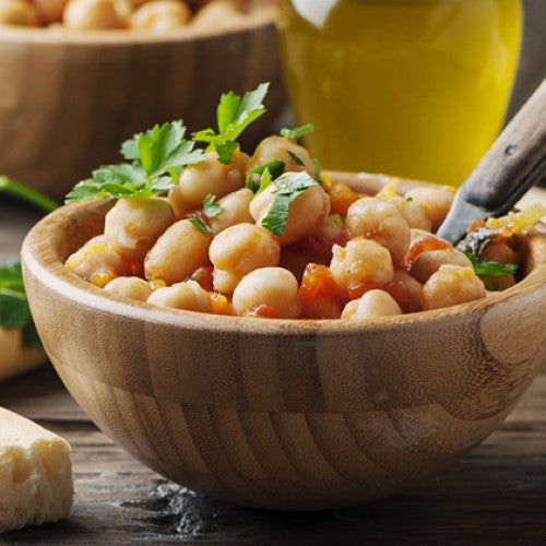 2.5KG bag of versatile chickpeas by Alfina, ideal for soups, stews, and dips, made in Italy.