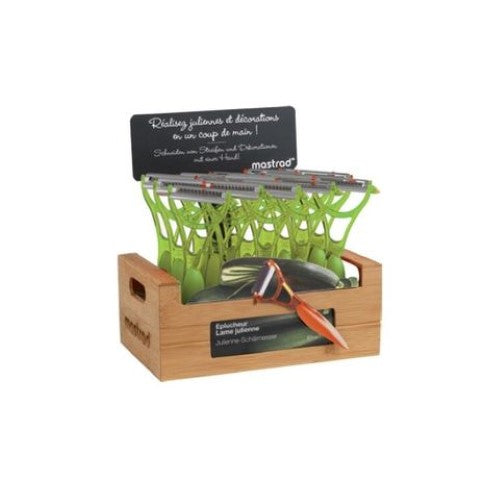 Mastrad Elios Julienne Peeler with stainless steel blade for effortless vegetable slicing and ergonomic grip for comfort.