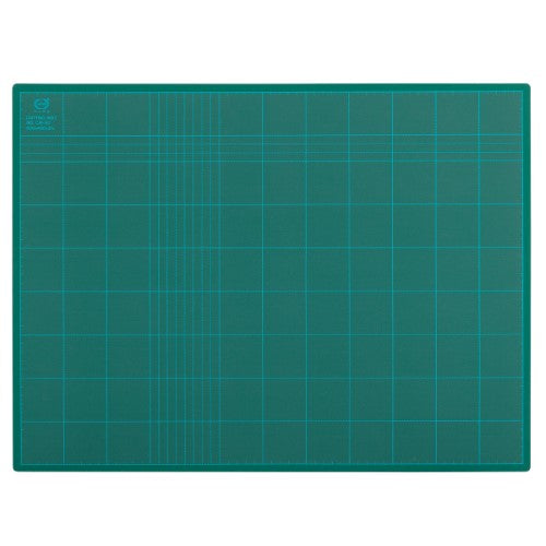 Vibrant green 600x450mm cutting mat, self-healing, gridded surface for precise cutting and crafting.