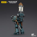 Warhammer 40K 1/18 Sons of Horus - Tactical Squad Legionary with Legion Vexilla