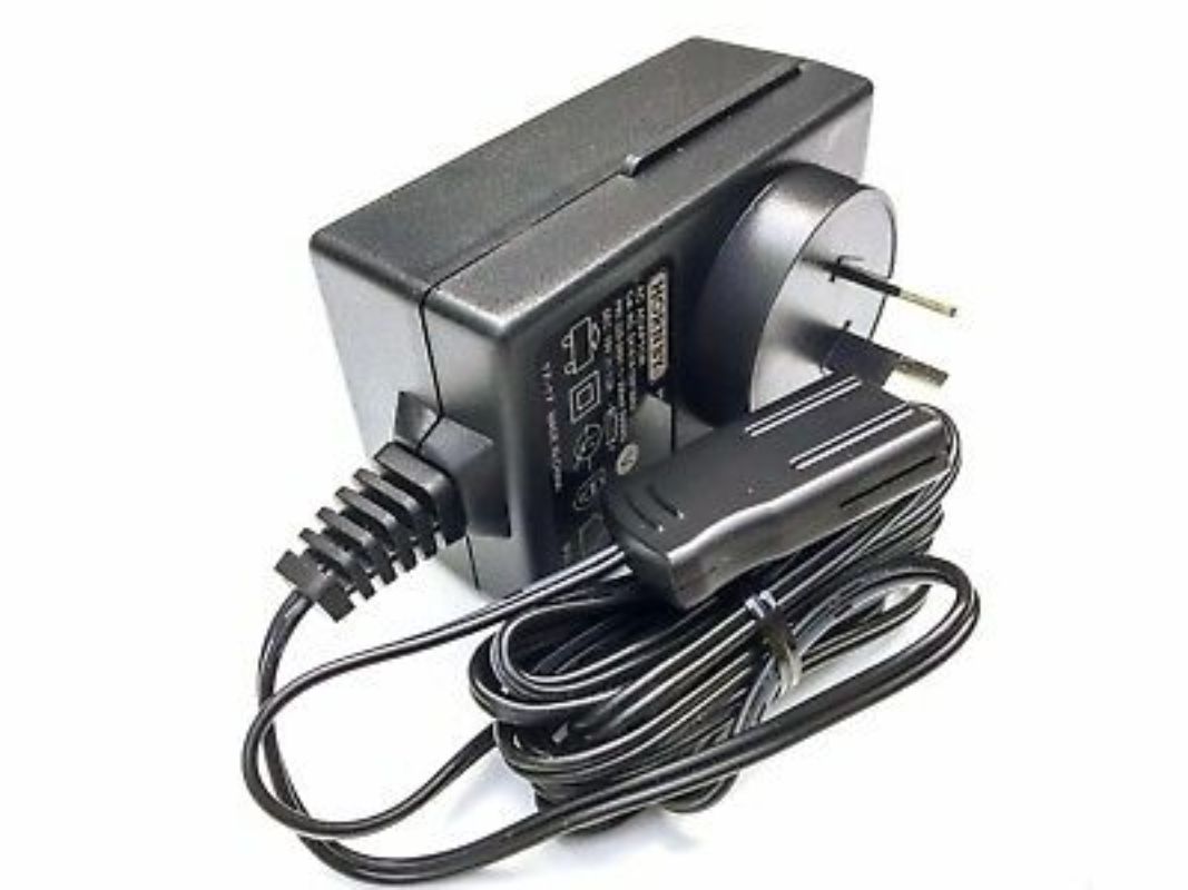 Slot Car Accessory -  Scalextric Power Supply Spade plug 15v 1.2a