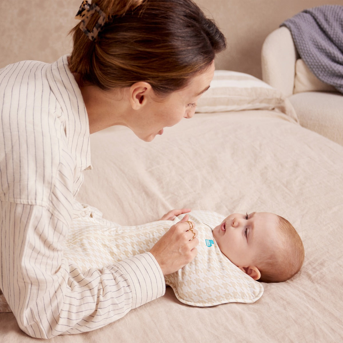 Love to Dream Swaddle Up™ Original 1.0 TOG - Houndstooth - Medium