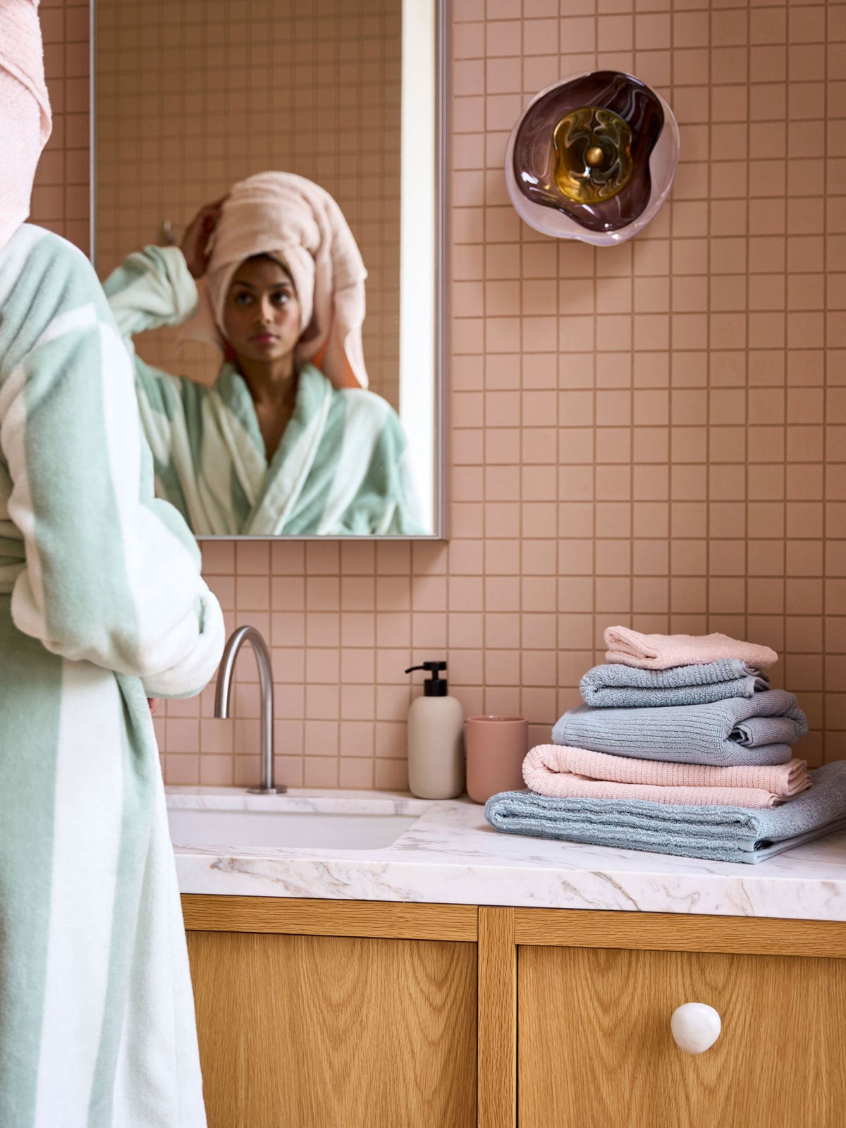 Bath Towel - Reed Linen House - 69cm x 139cm Pink