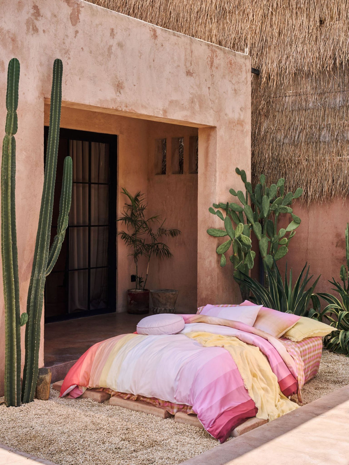Quilt Cover Set - Sunrise Stripe Bubblegum Linen House - Queen Pink