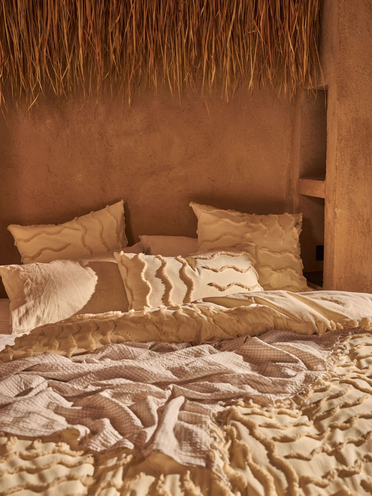 Quilt Cover Set - Metung Latte Linen House - Queen Natural