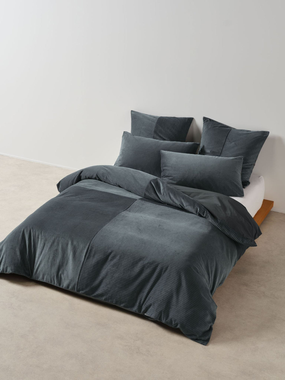 Quilt Cover Set - Tait Bluestone Linen House - Super King Blue