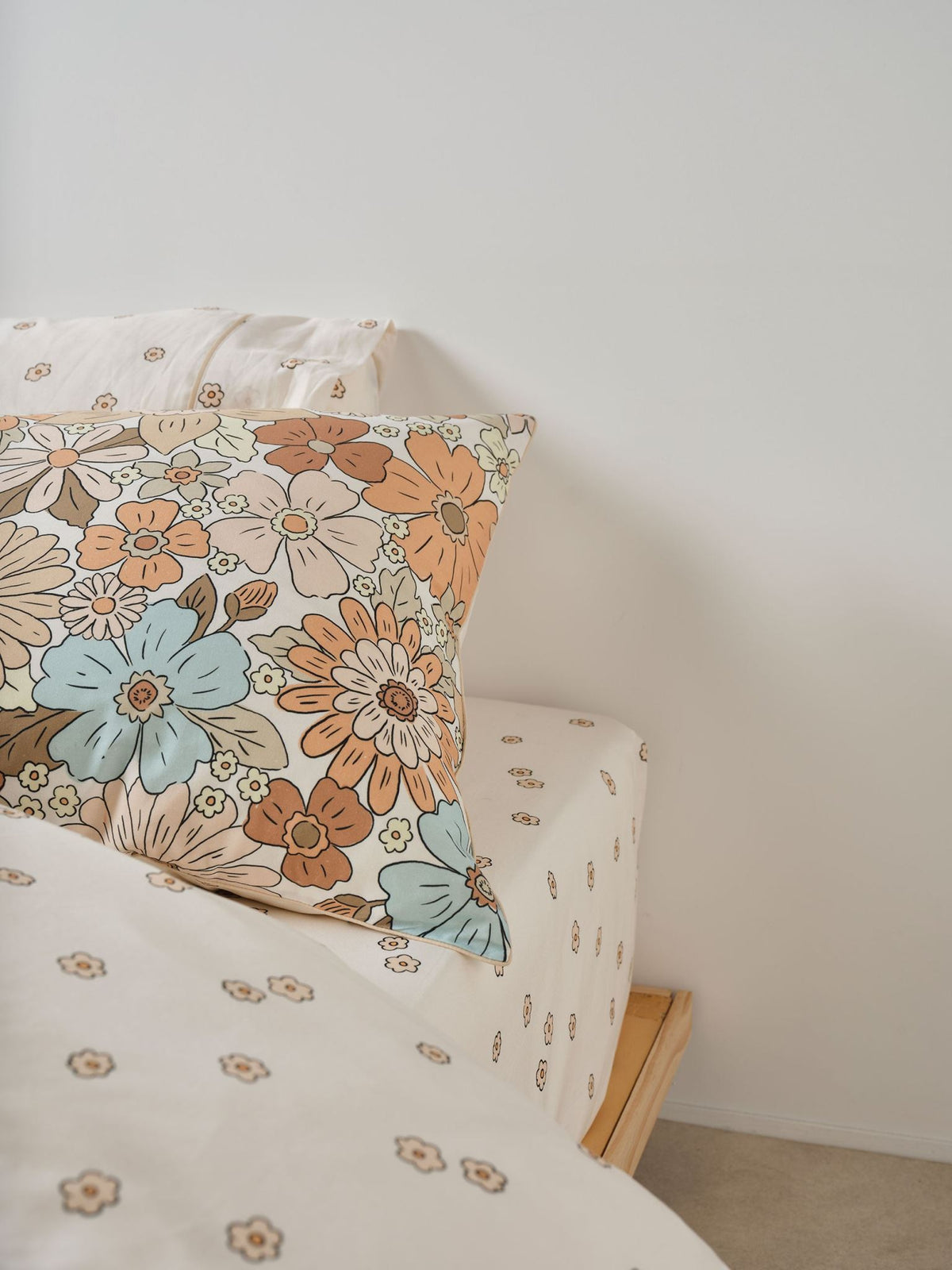 Quilt Cover Set - Flower Garden Linen House - Queen Multi
