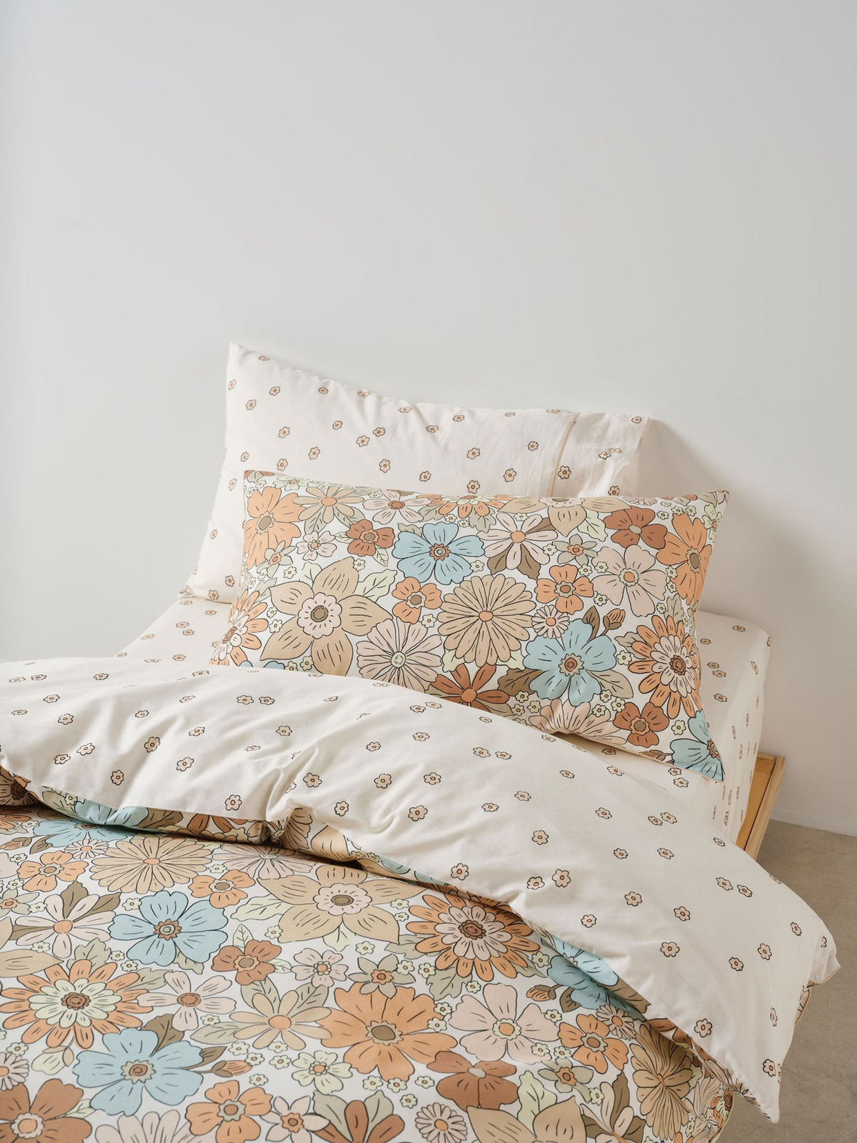 Fitted Sheet - & Pillowcase Set Flower Garden Linen House - Single Multi