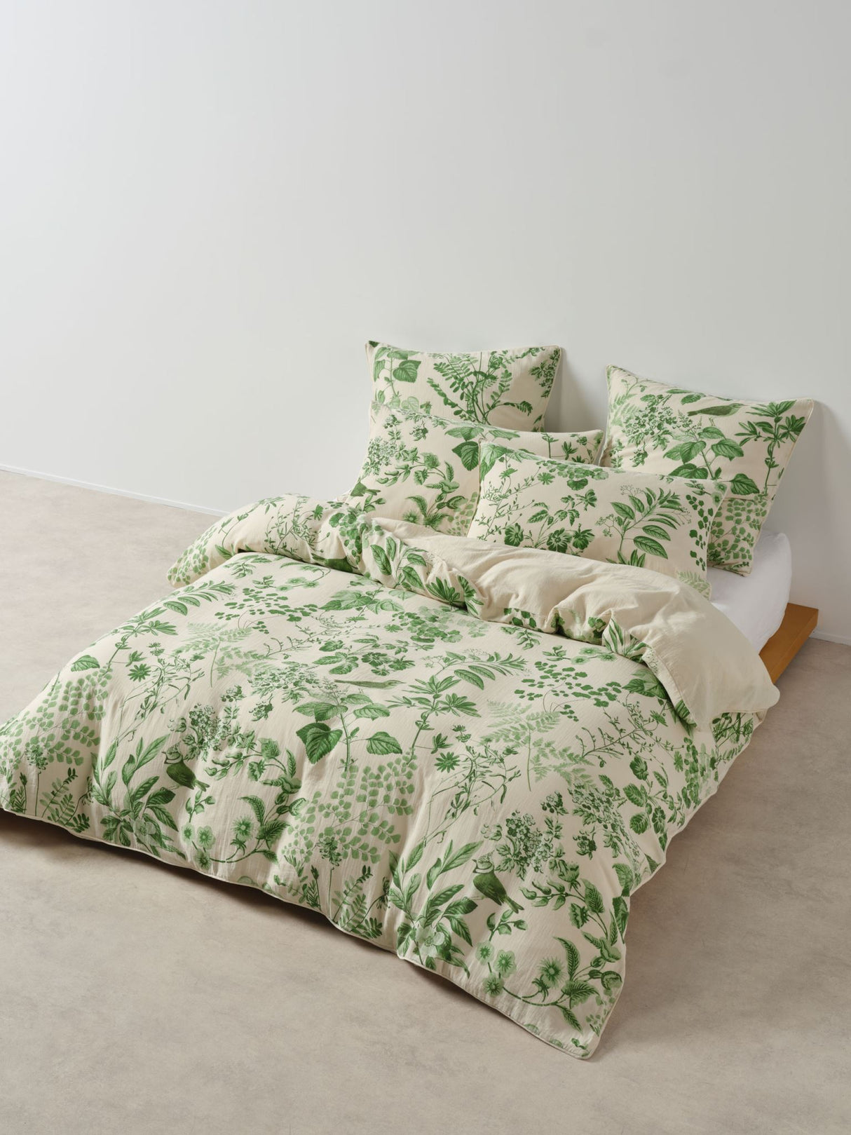 Lindy Duvet Cover Set by Linen House - Super King (Natural)