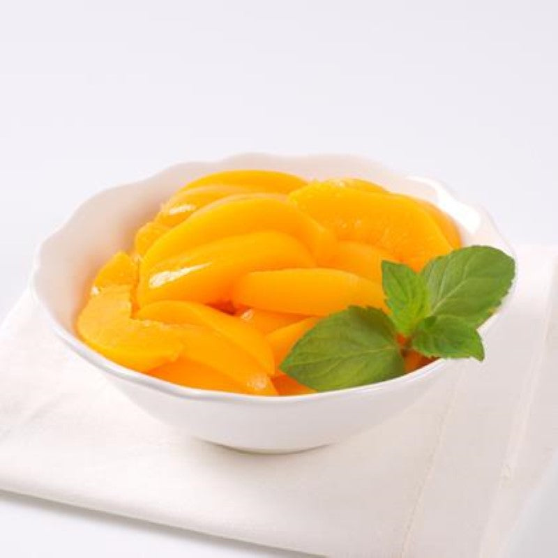 Can of Dewfresh 425g Peach Slices in juice, showcasing juicy slices of peaches in refreshing natural juice.