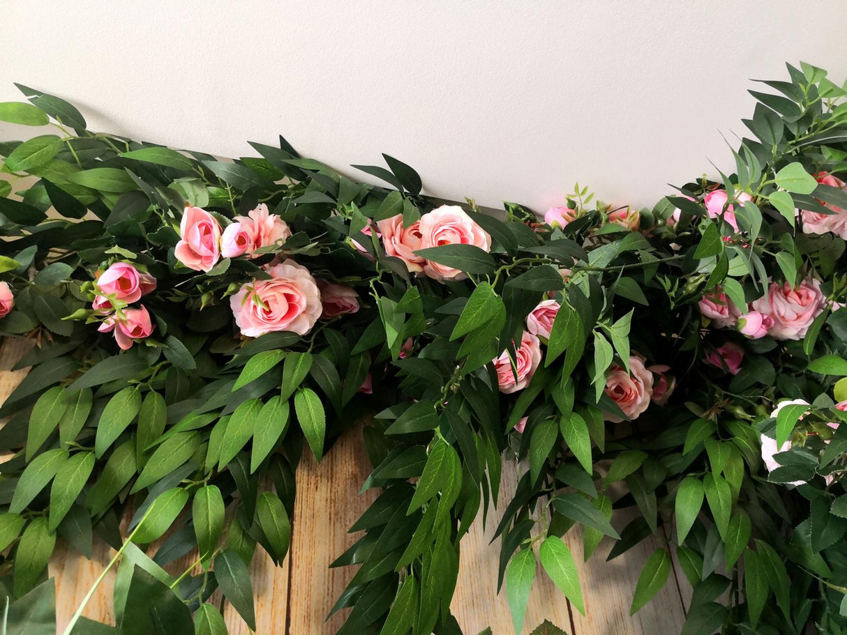 Garland - Hanging Rose Trail 120cm