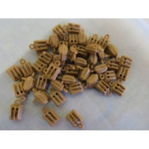 Durable double plastic block for model boats, designed for 7mm rigging, ensuring smooth sailing and reliable performance.