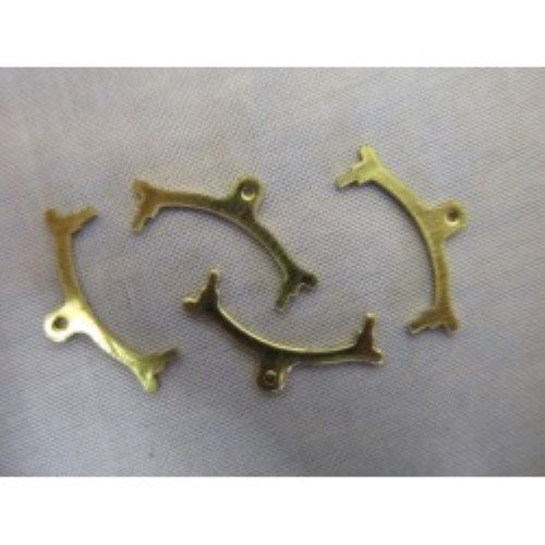 Set of four durable parrel fittings for securing sails, ideal for both amateur and professional sailors.