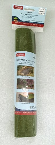 Summer Green Mat 273x412mm, vibrant grass scenery for dioramas, model trains, and tabletop games.